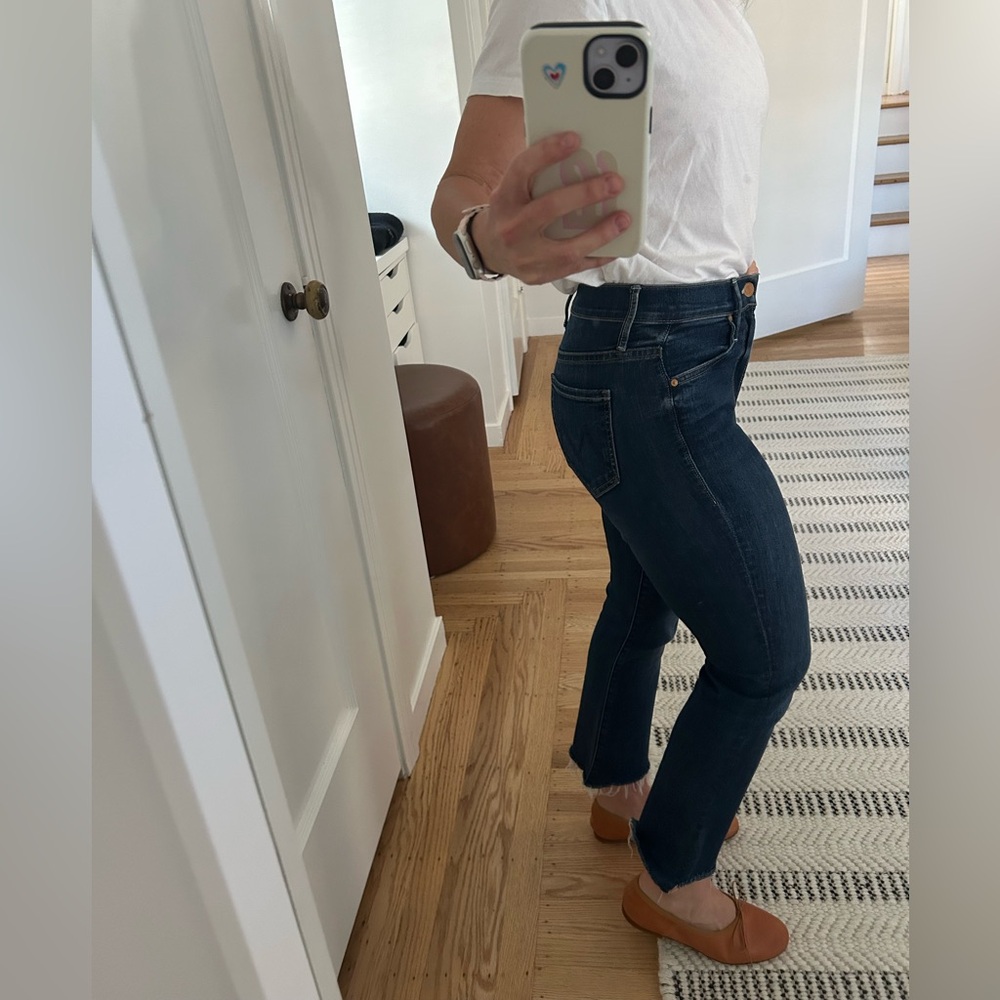 MOTHER The Insider Step Crop fray